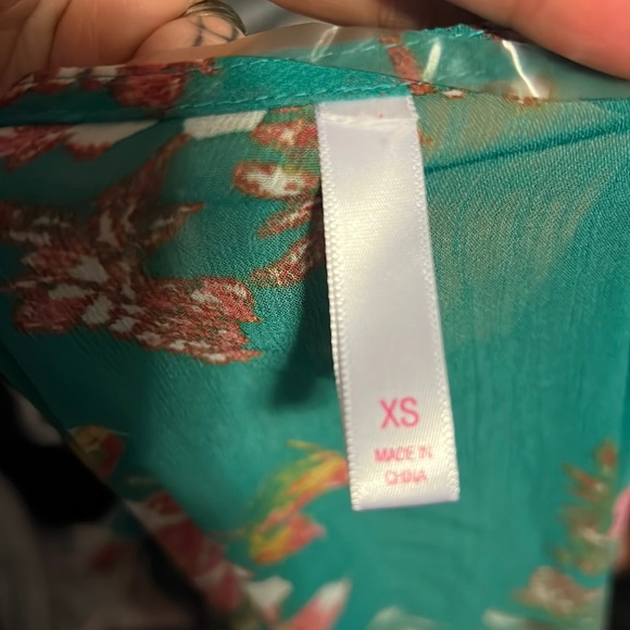 Gorgeous Green Kimono - Picture 2 of 3